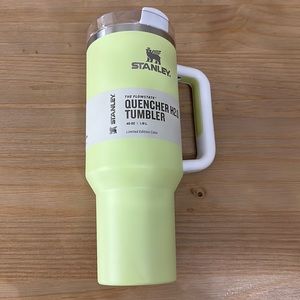 THE QUENCHER H2.0 FLOWSTATE™ TUMBLER | 40 OZ